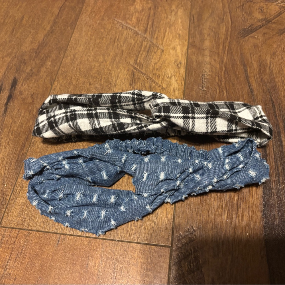 Lot of 2 Aeropostale Headbands